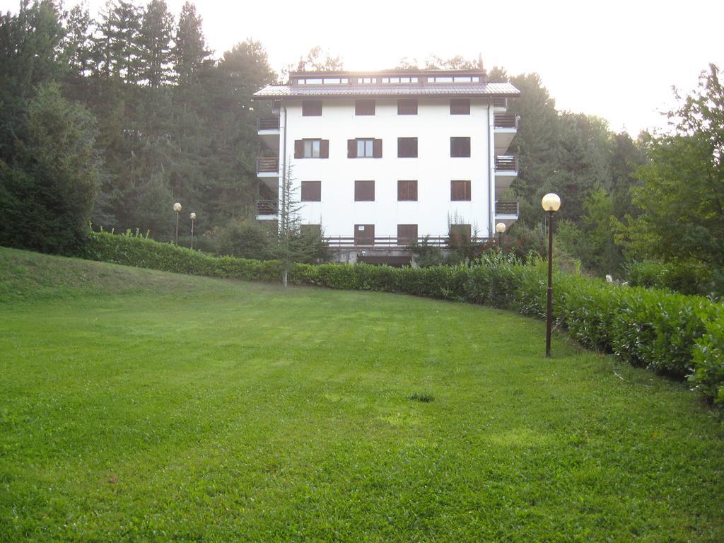 Le Tre Rose Montagna Apartment Camigliatello Silano Ruang foto