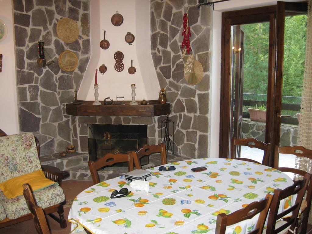 Le Tre Rose Montagna Apartment Camigliatello Silano Ruang foto