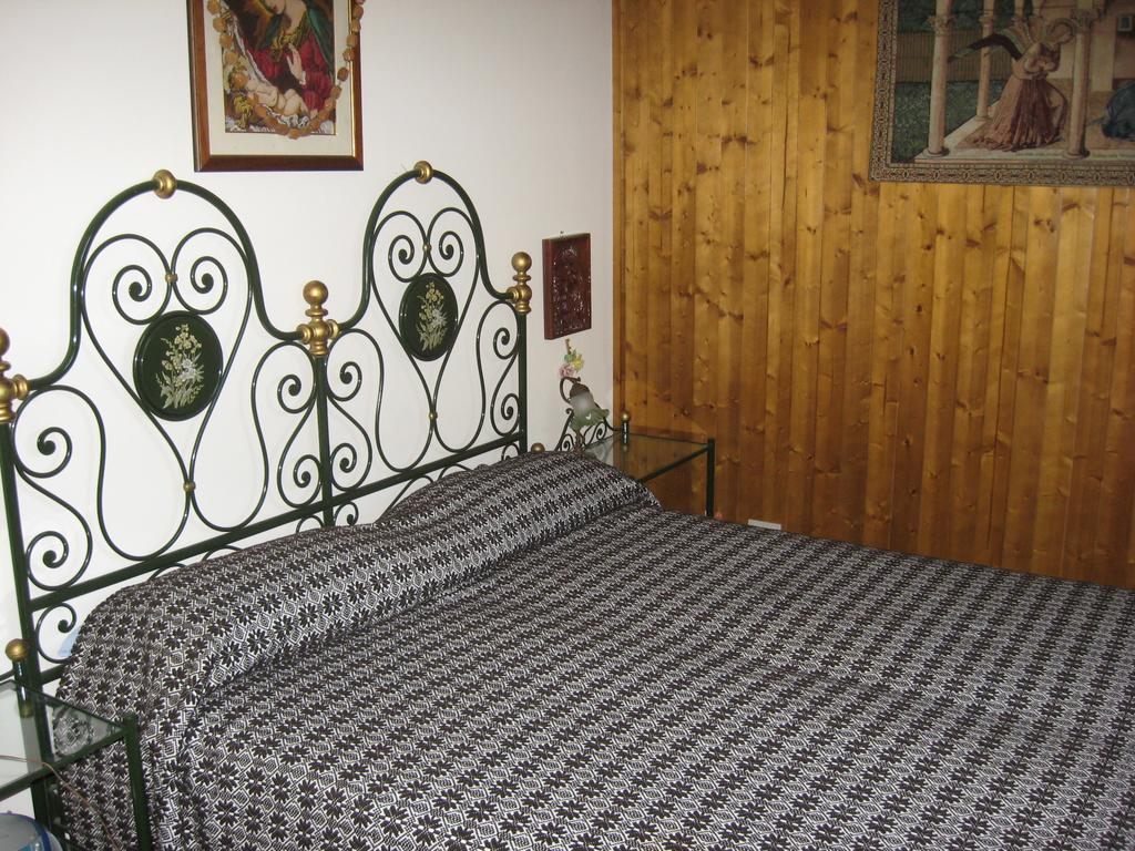 Le Tre Rose Montagna Apartment Camigliatello Silano Ruang foto
