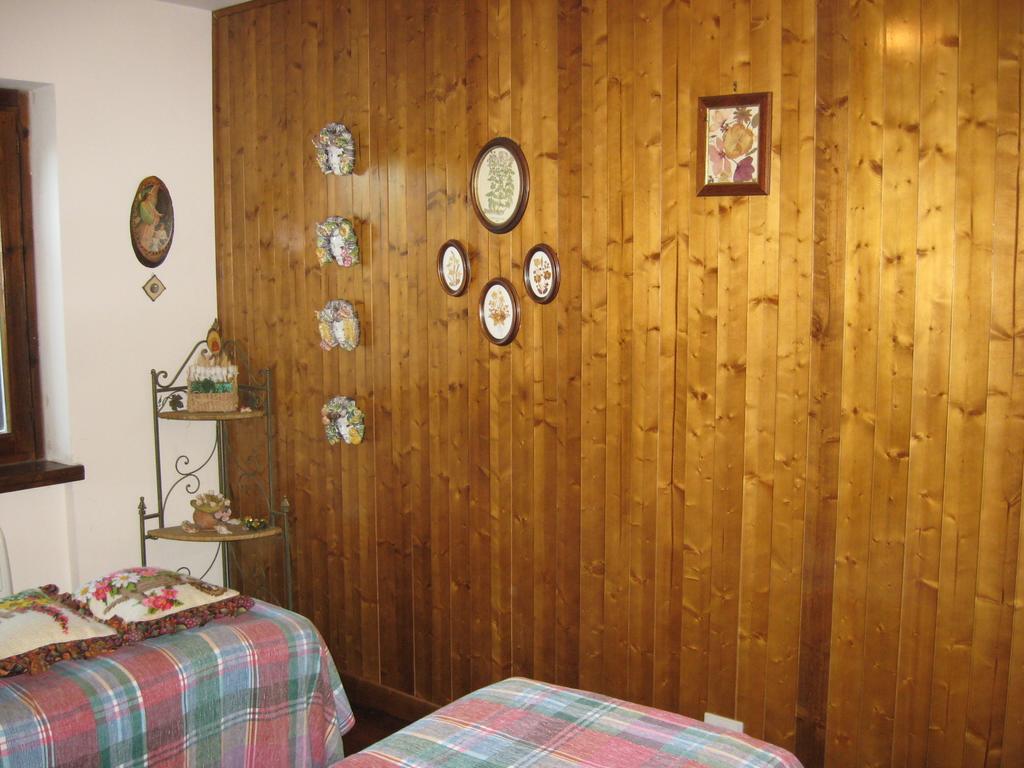 Le Tre Rose Montagna Apartment Camigliatello Silano Ruang foto