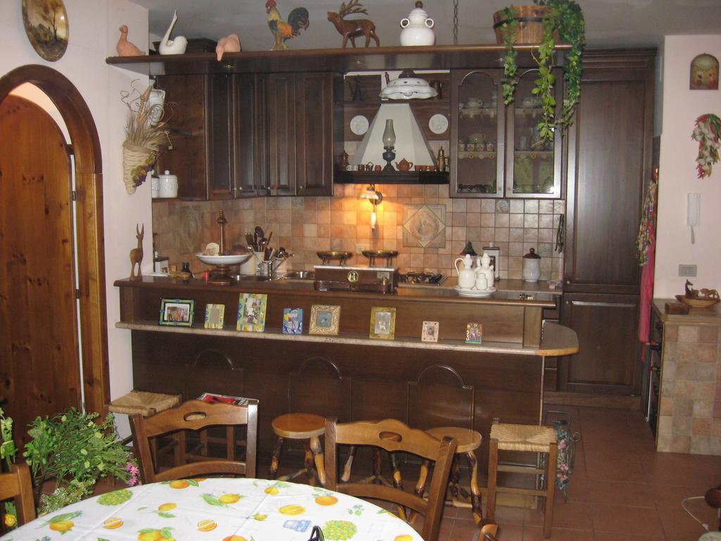 Le Tre Rose Montagna Apartment Camigliatello Silano Ruang foto