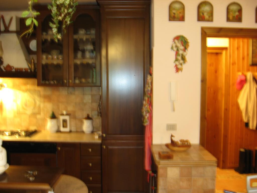Le Tre Rose Montagna Apartment Camigliatello Silano Ruang foto