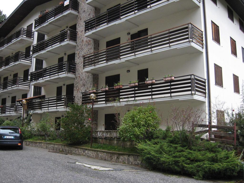 Le Tre Rose Montagna Apartment Camigliatello Silano Bagian luar foto